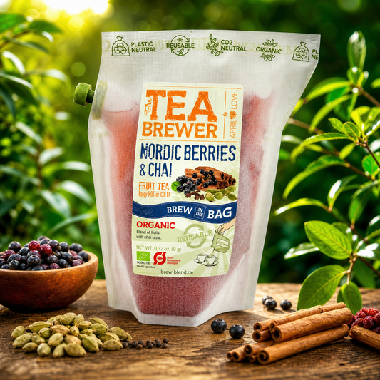 Diese Früchtechai-Mischung vereint nordische Beeren mit wärmenden Chai-Gewürzen im praktischen Teabrewer-Beutel